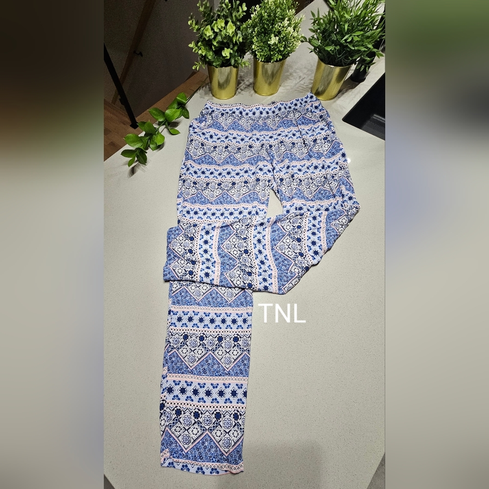 TNL IMPECCABLE pantalon fluide à motifs, jambes droites et cintrée aux chevilles